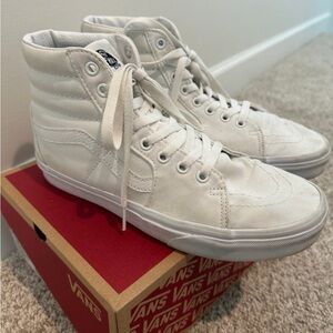 White Unisex Sk8 Hi Top Sneakers
